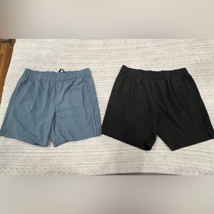 Old Navy Active Men’s Black and Blue Shorts size L